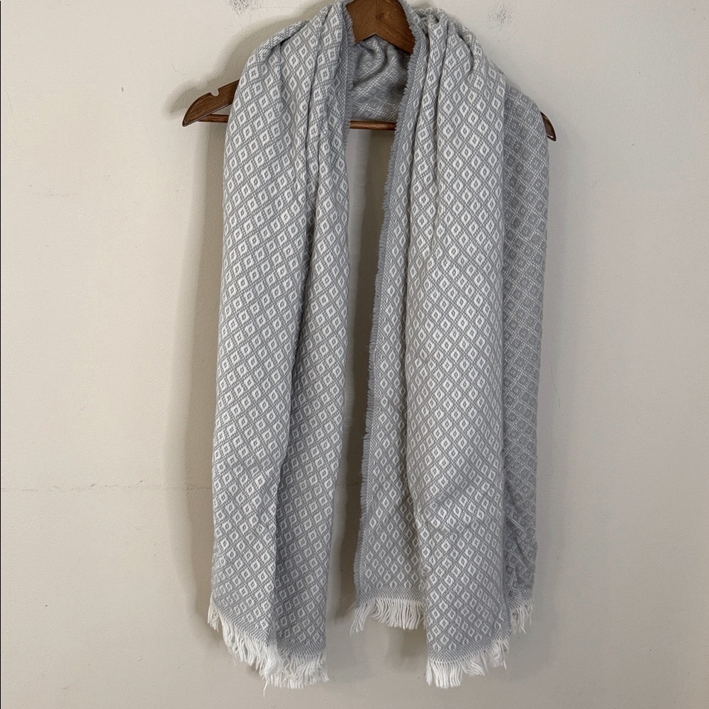 Lake Shore Drive Scarf cape gray white diamond pattern dainty fringe soft warm